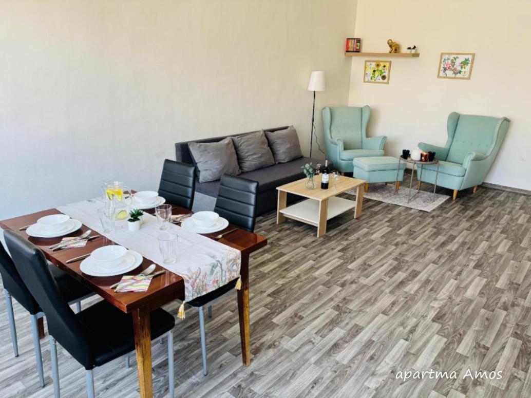 Komenskeho Apartment *